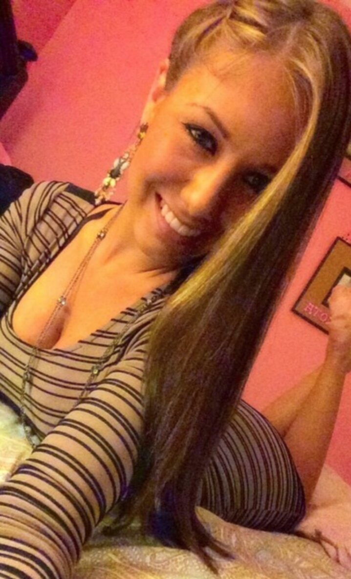 Courtney Webslut #H4uq6m09