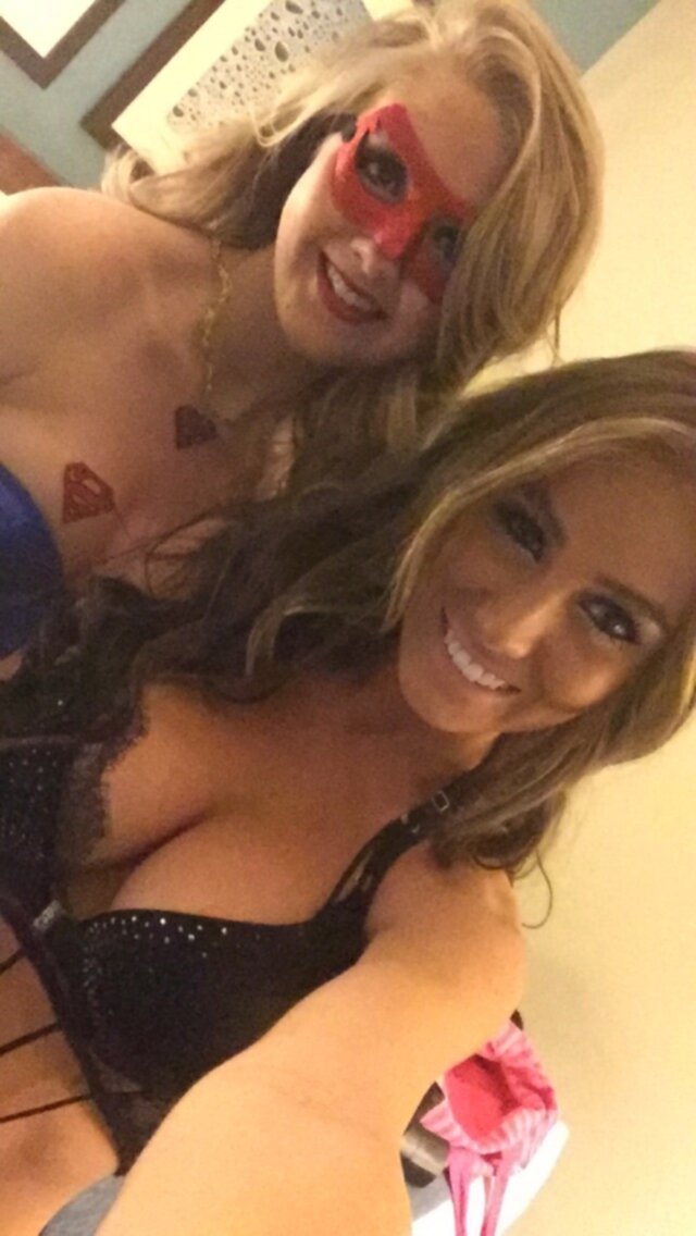 Courtney Webslut #sbmXa0sJ