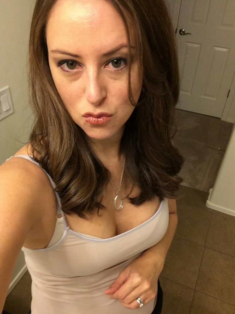 Sexy brunette wife sucks cock and shows off #RKeoDXpI