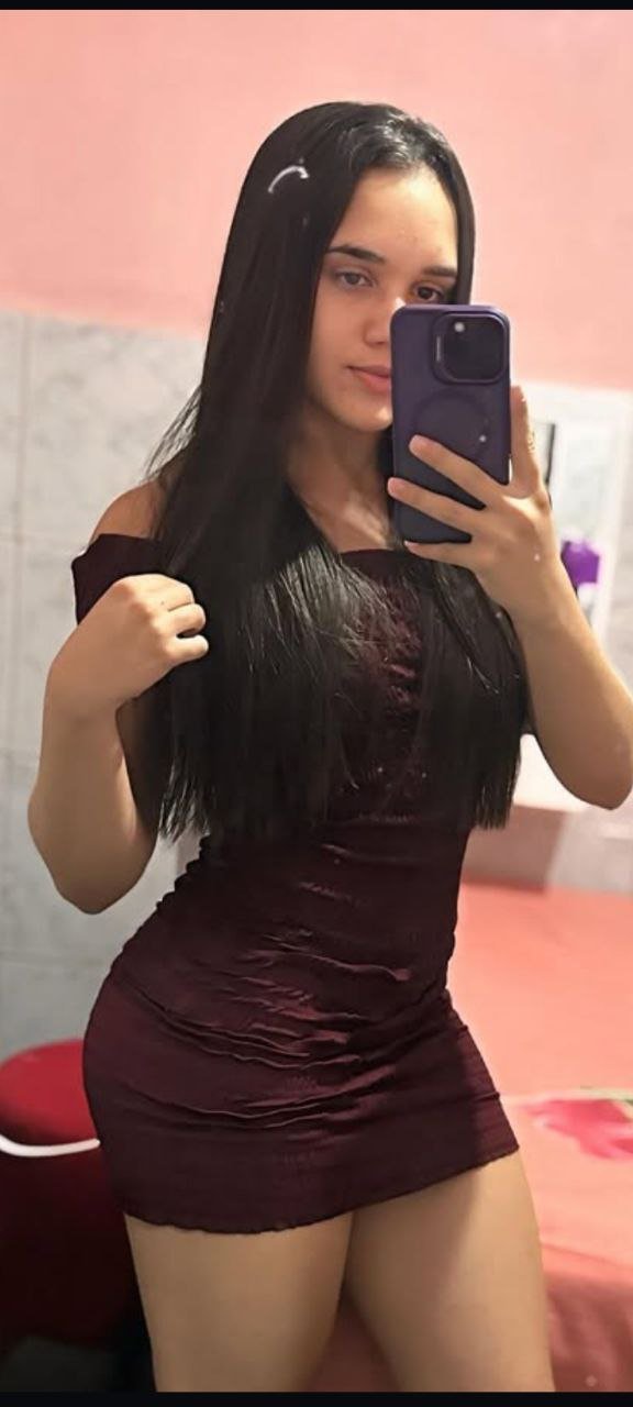 Evelyn se vc soubesse o tanto de tesão que tenho em vc não postava foto se exibindo assim 🤤🤤🤤🤤🤤 #GyKdDG3G